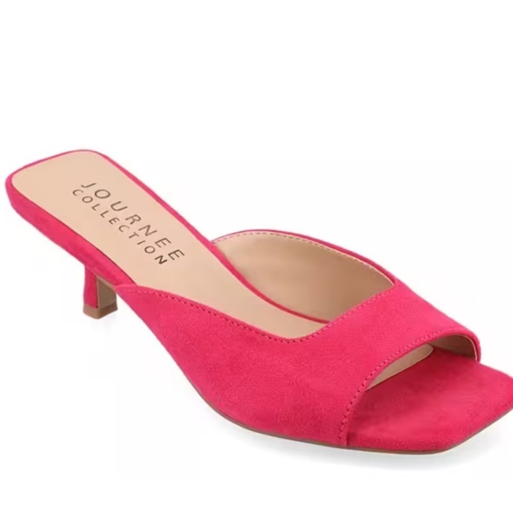 JOURNEE COLLECTION | Women's Larna‎ Fuchsia Square Toe Kitten Heel